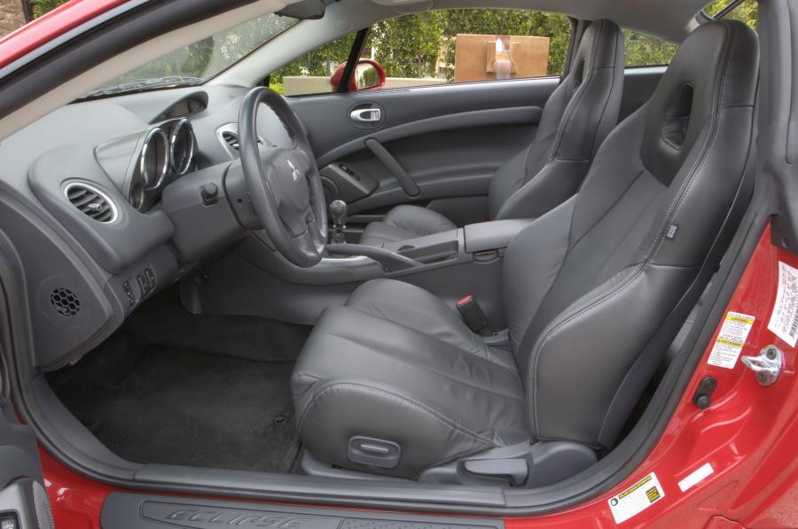  Mitsubishi Eclipse 2009 года  (фото 42 из 205)